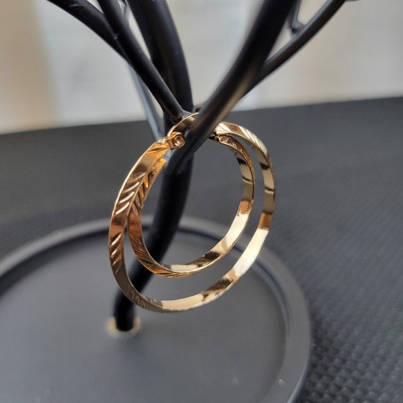 **SOLD** Stainless Steel Rose Gold Double Hoop Earrings. - Picture 2 of 4